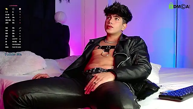 LyleBennett  online show from 21, 10, 2025