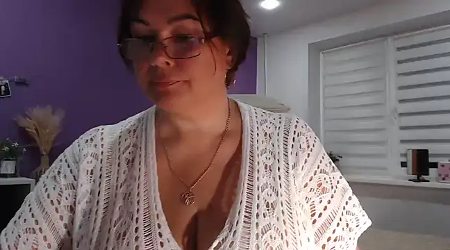 Nora Star online show from 11, 1, 2025