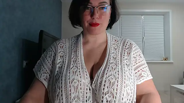 Nora Star online show from 26, 10, 2025