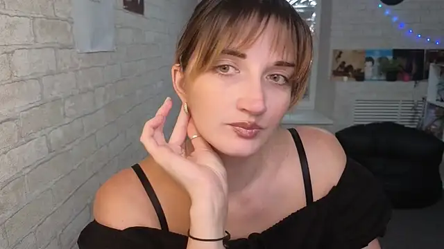 Nika Kitten online show from 2, 2, 2026