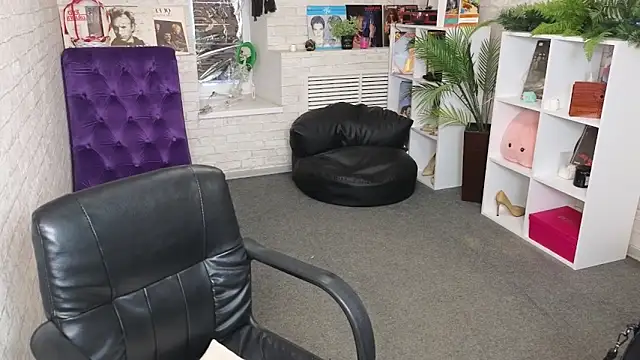 Nika Kitten online show from 14, 4, 2026