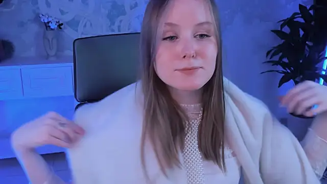 VivienLeeigh online show from 8, 2, 2025