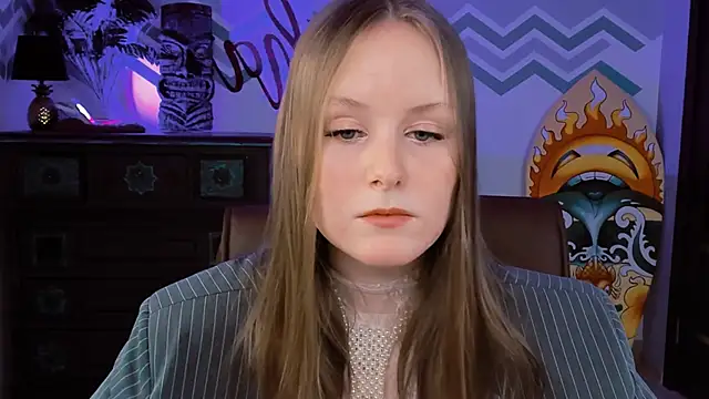 VivienLeeigh online show from 22, 2, 2025