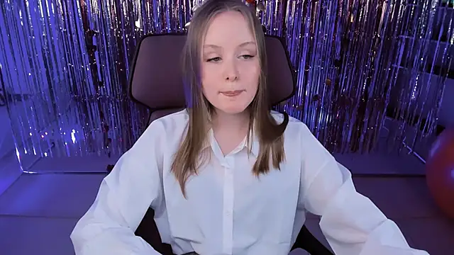 VivienLeeigh online show from 17, 3, 2025