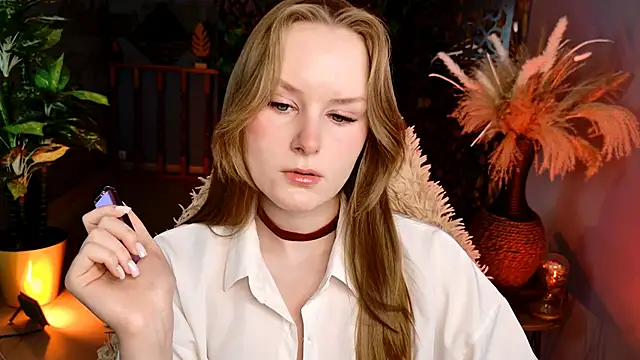 Snapshot of VivienLeeigh chatting on 18, 5, 2026 VivienLeeigh online show from 18, 5, 2026