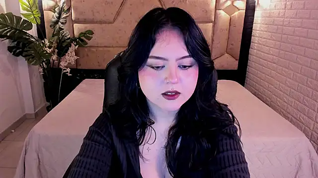 crimson tati  online show from 10, 6, 2026