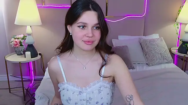 Snapshot of RihannaRose chatting on 13, 3, 2025 RihannaRose online show from 13, 3, 2025