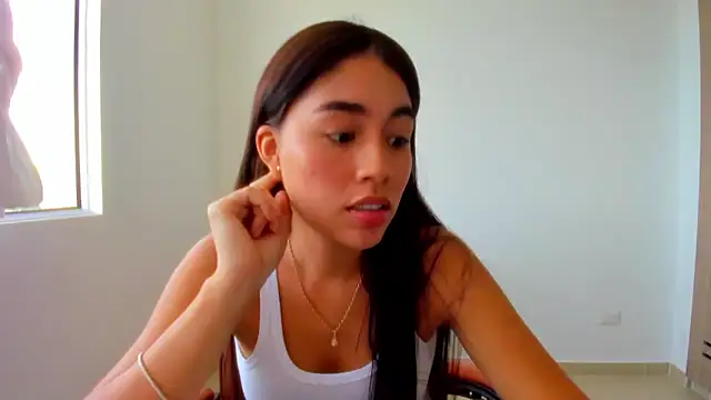 AriaMontgomery online show from 4, 6, 2026