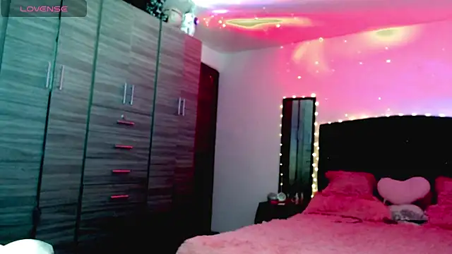 holy juli online show from 15, 11, 2025