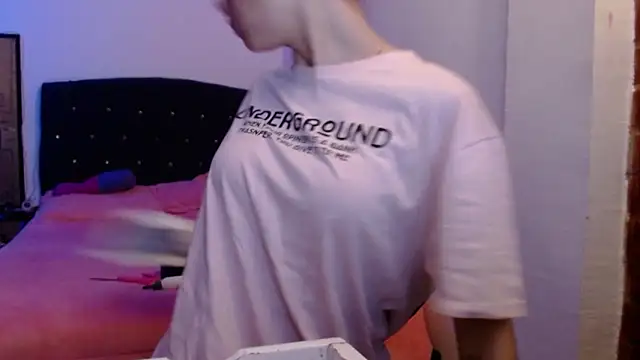 holy juli online show from 20, 4, 2026