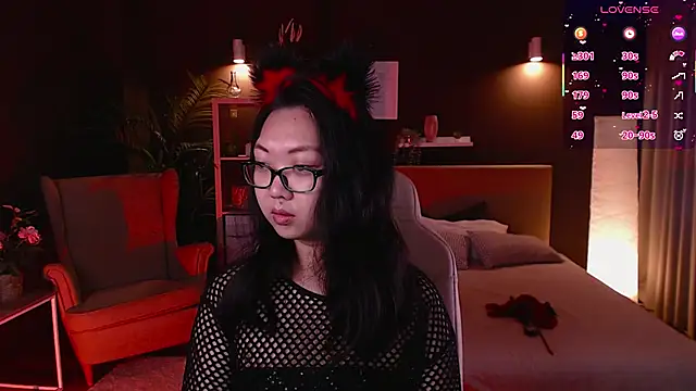 Snapshot of Marine_Vact chatting on 21, 9, 2025 Marine Vact online show from 21, 9, 2025