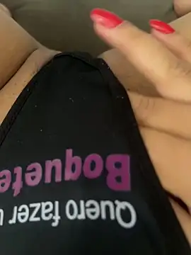 luara1988 online show from 4, 10, 2025