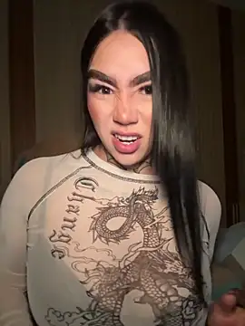 Snapshot of Nickiiiii chatting on 3, 2, 2026 Nickiiiii online show from 3, 2, 2026