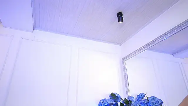 elasummer online show from 25, 1, 2025