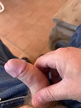 Snapshot of virgilioduro83 chatting on 5, 4, 2026 virgilioduro83 online show from 5, 4, 2026