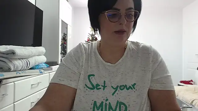 Amandamuller1982 online show from 13, 1, 2026