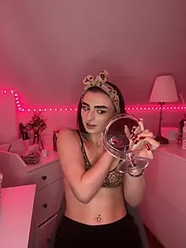 Snapshot of AdelinaAlia chatting on 25, 10, 2025 AdelinaAlia online show from 25, 10, 2025