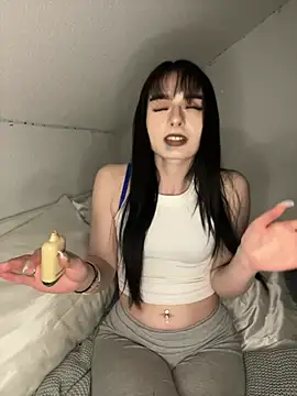 Snapshot of AdelinaAlia chatting on 12, 3, 2026 AdelinaAlia online show from 12, 3, 2026