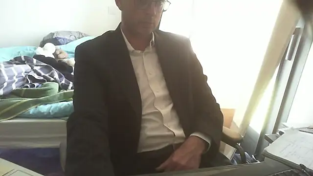 Snapshot of shyfrenchcock1 chatting on 26, 5, 2026 shyfrenchcock1 online show from 26, 5, 2026