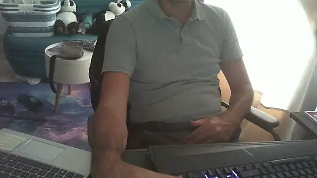 Snapshot of shyfrenchcock1 chatting on 8, 7, 2026 shyfrenchcock1 online show from 8, 7, 2026