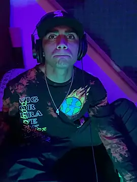 SkinnyHot444 online show from 15, 1, 2025