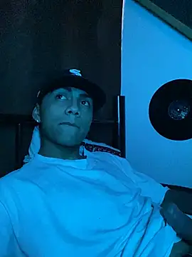 SkinnyHot444 online show from 23, 1, 2025