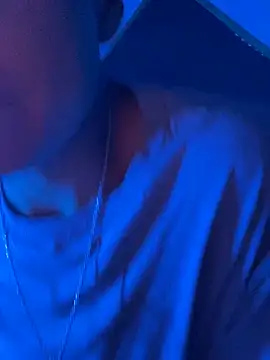 SkinnyHot444 online show from 6, 2, 2025