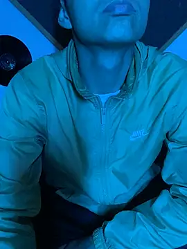 SkinnyHot444 online show from 8, 2, 2025