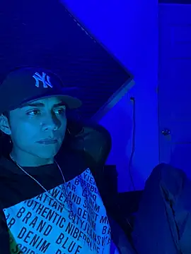 SkinnyHot444 online show from 16, 2, 2025