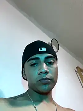 SkinnyHot444 online show from 22, 9, 2025