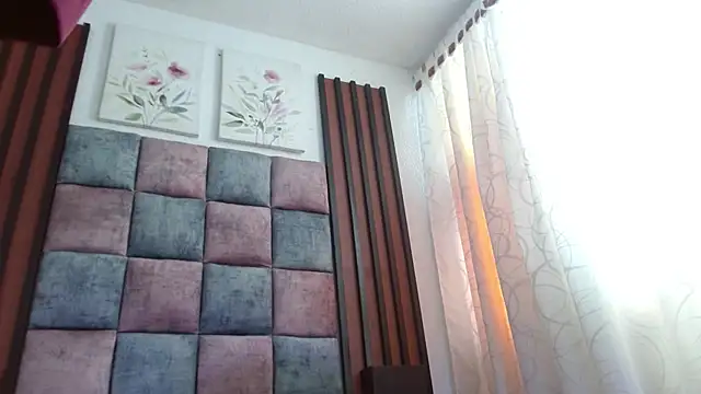 Saraa-restrepo online show from 21, 1, 2025