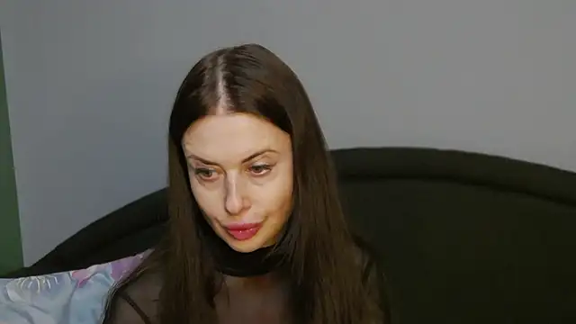 Mia Lovi online show from 28, 2, 2025