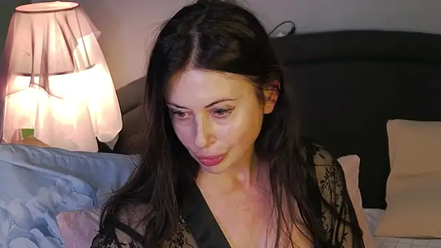 Mia Lovi online show from 12, 11, 2025