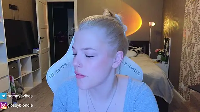 Maya Rave online show from 16, 4, 2026