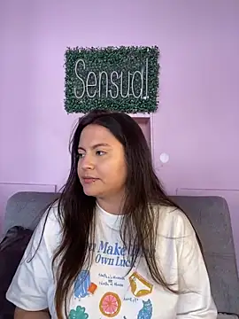 Snapshot of PoliBenett_ chatting on 9, 1, 2025 PoliBenett online show from 9, 1, 2025