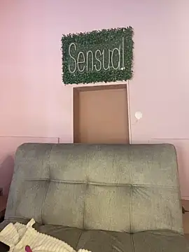 Snapshot of PoliBenett_ chatting on 11, 1, 2025 PoliBenett online show from 11, 1, 2025