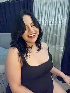 Snapshot of PoliBenett_ chatting on 2, 3, 2025 PoliBenett online show from 2, 3, 2025