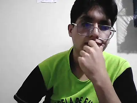 Snapshot of HardDick2 chatting on 19, 5, 2026 HardDick2 online show from 19, 5, 2026