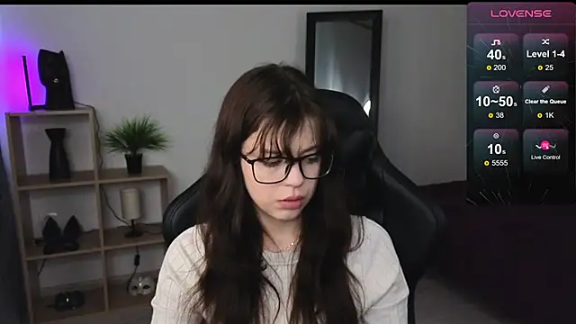 Este Glen online show from 5, 3, 2025