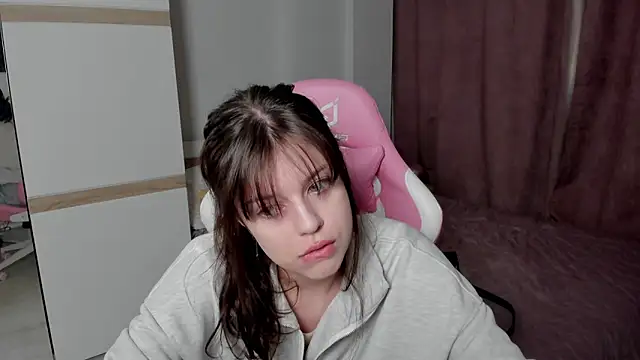 Este Glen online show from 6, 3, 2025