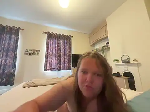 Snapshot of Scarlet1128 chatting on 26, 7, 2026 Scarlet1128 online show from 26, 7, 2026