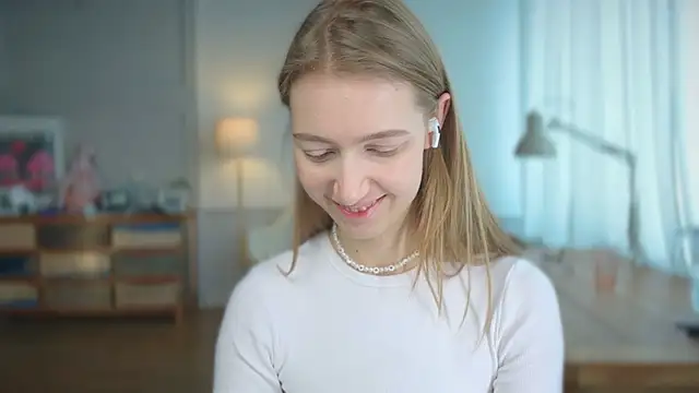 solar bella online show from 24, 2, 2025