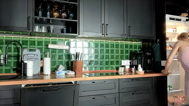 solar bella online show from 8, 3, 2026