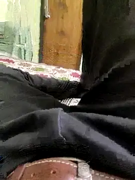 themostnaughtiestguyy online show from 15, 4, 2026