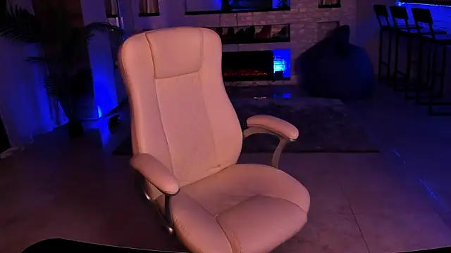 Snapshot of LisaElfy chatting on 18, 2, 2025 LisaElfy online show from 18, 2, 2025