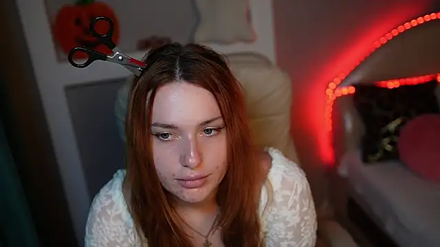 Snapshot of LisaElfy chatting on 22, 10, 2025 LisaElfy online show from 22, 10, 2025