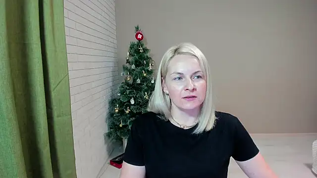 Alicee Gracee online show from 18, 1, 2025