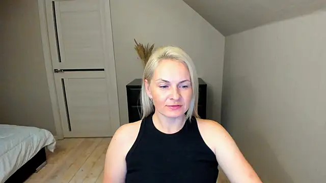 Alicee Gracee online show from 14, 10, 2025