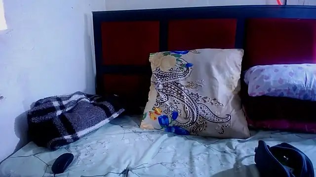 MaximTease24 online show from 12, 10, 2025