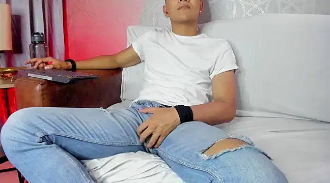 Lucii fer  online show from 23, 2, 2025